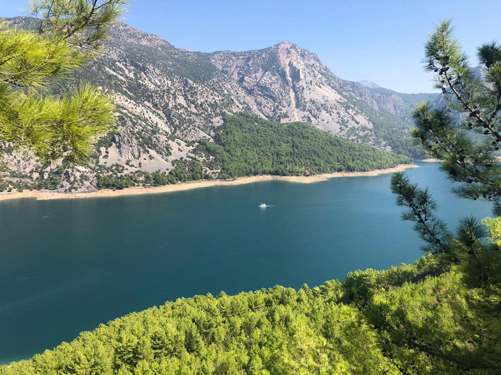 ⁠Green Canyon & Lion Park